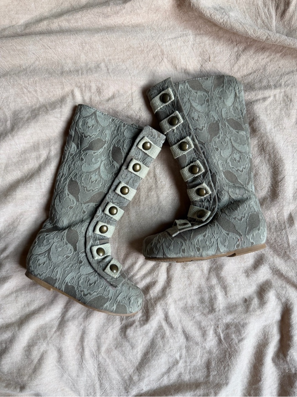 Joyfolie Toddler Lace-Pattern Knee-High Boots in Light Gray